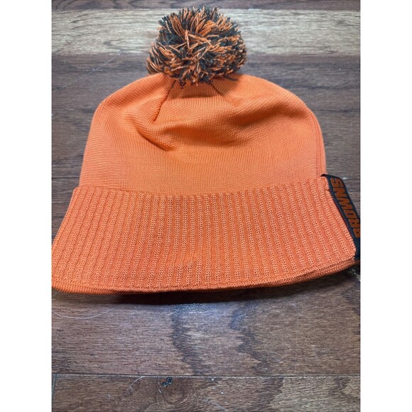 NEW ERA CLEVELAND BROWNS ORANGE RETRO DART CUFF POM TECH MENS KNIT HAT - Picture 4 of 6